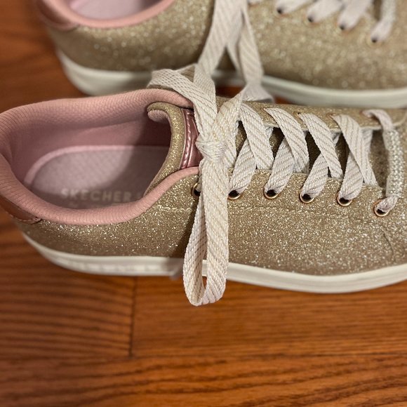 Adorable sparkly gold Skechers , hardly worn - Picture 11 of 14